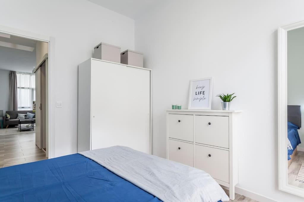 Apartamento Nuevo Cerca De La Playa Y Del Centro Валенсия Экстерьер фото